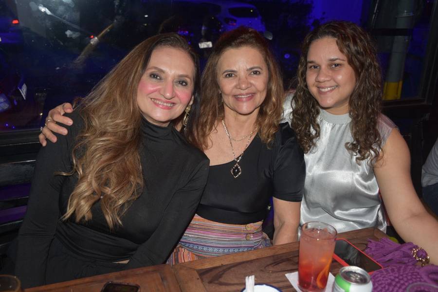 Zero Grau tem noite animada de rock nesta sexta-feira (7)