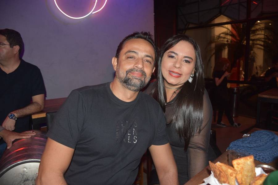 Zero Grau tem noite animada de rock nesta sexta-feira (7)