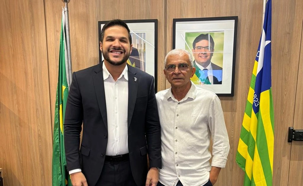 Agamenon Franco discute investimentos na educação com secretário estadual