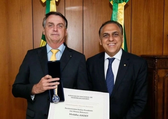 CNJ afasta desembargador por mensagens públicas de apoio a Bolsonaro