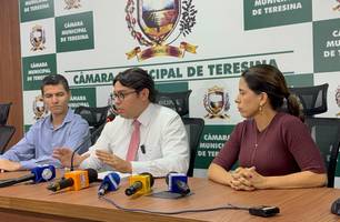 Coletiva na Câmara Municipal de Teresina (Foto: Cecília Brandão / Conecta Piauí)
