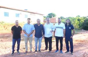 Demerval Lobão inicia construção de quadra coberta na Escola Tia Margarida (Foto: Divulgação) Demerval Lobão inicia construção de quadra coberta na Escola Tia Margarida (Foto: Divulgação)