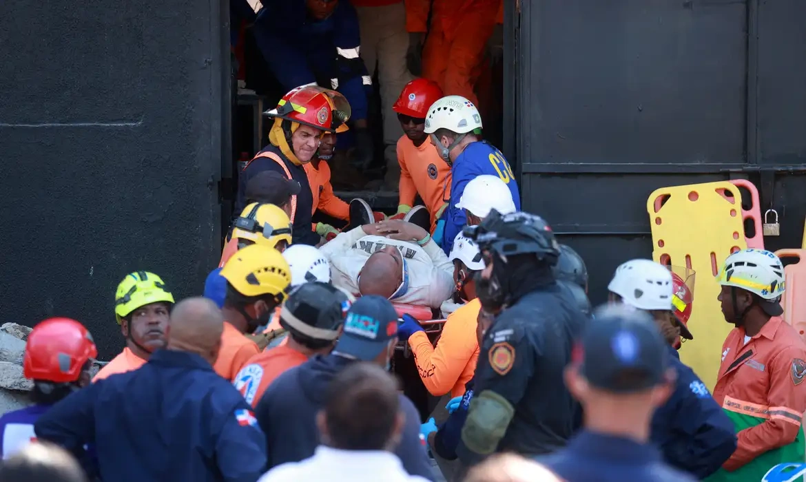 Desabamento de boate na República Dominicana deixa 27 mortos, incluindo governador