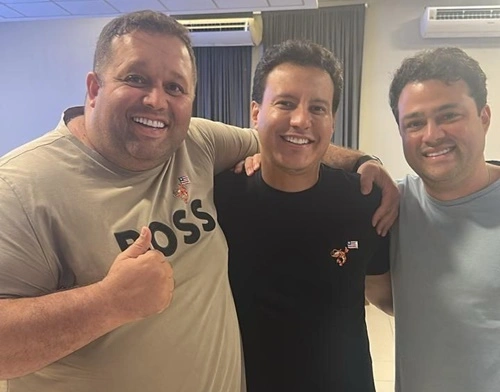 Em São Luís, Leandro Bello escancara proximidade política com Adryelly Tacoani