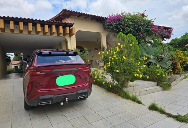 Família tradicional de Timon coloca casa à venda no centro da cidade