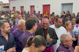 Governador participa da Procissão do Bom Jesus dos Passos com fiéis em Oeiras (Foto: Conecta Piauí) Governador participa da Procissão do Bom Jesus dos Passos com fiéis em Oeiras (Foto: Conecta Piauí)