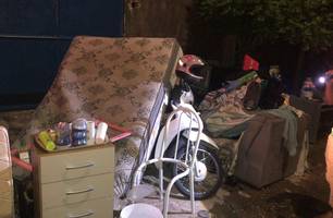 Incêndio de grandes proporções destrói casa na Zona Norte de Teresina (Foto: Reprodução)