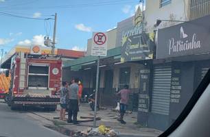 Princípio de incêndio em supermercado (Foto: Reprodução) Princípio de incêndio em supermercado (Foto: Reprodução)