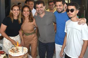 Robson de Oliveira e Cristiane Carvalho celebram aniversário em Demerval Lobão (Foto: Magal/ Conecta Piauí) Robson de Oliveira e Cristiane Carvalho celebram aniversário em Demerval Lobão (Foto: Magal/ Conecta Piauí)