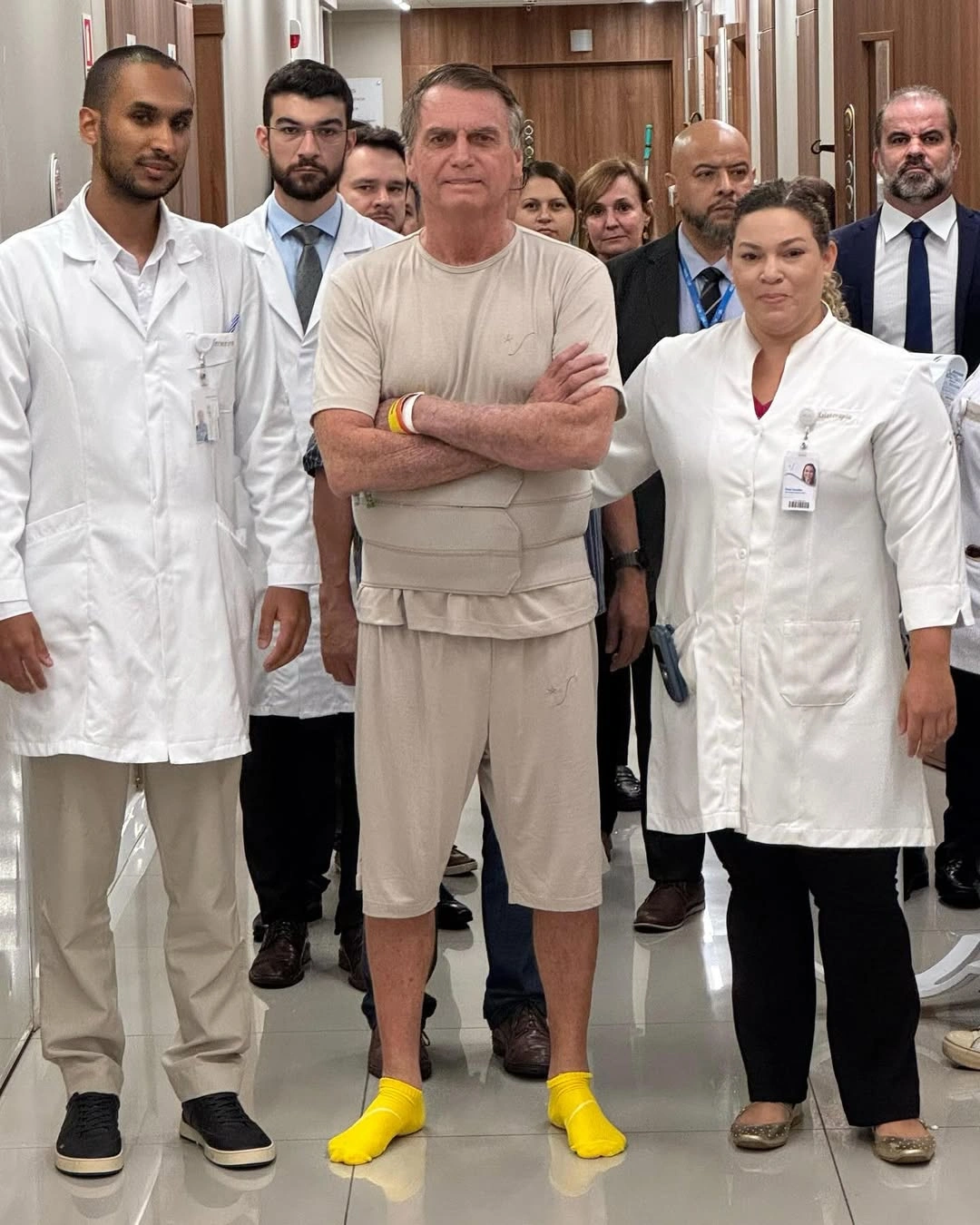 Bolsonaro se encontra em estado clínico estável, apresenta boletim médico