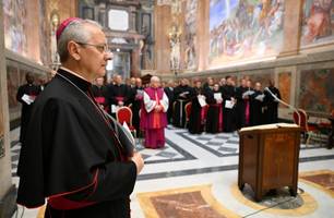 Cardeais entram em reclusão total nesta terça-feira (6) antes do conclave (Foto: Vatican News)