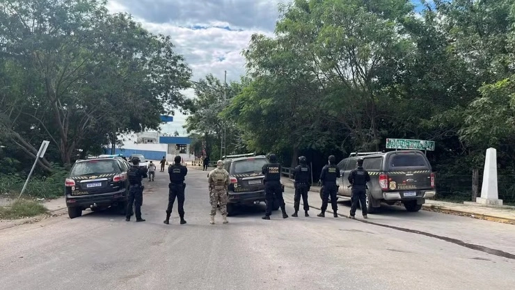 Chefão do PCC sucessor de Marcola e preso na Bolívia já está no Brasil