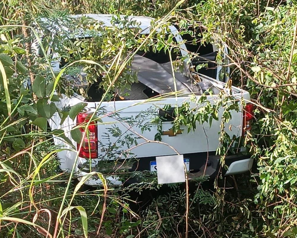Colisão envolvendo duas caminhonetes e um caminhão-baú deixa feridos em Angical