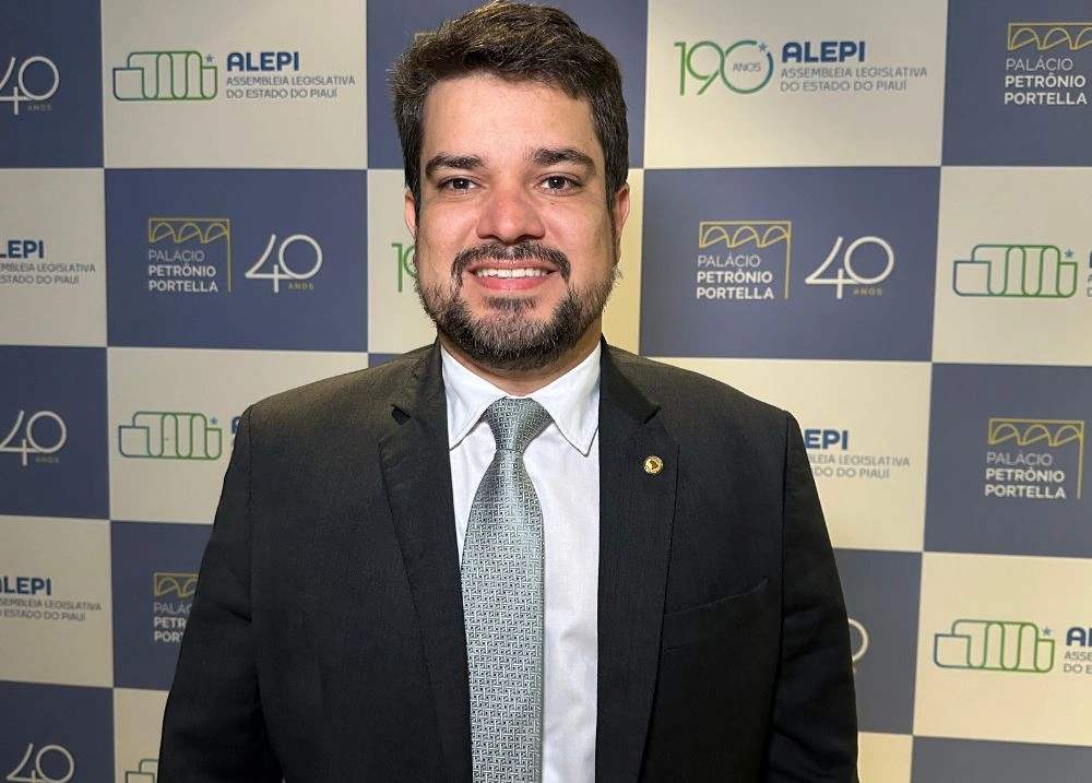 Dogim Félix destaca articulação por recursos durante Marcha dos Prefeitos em Brasília