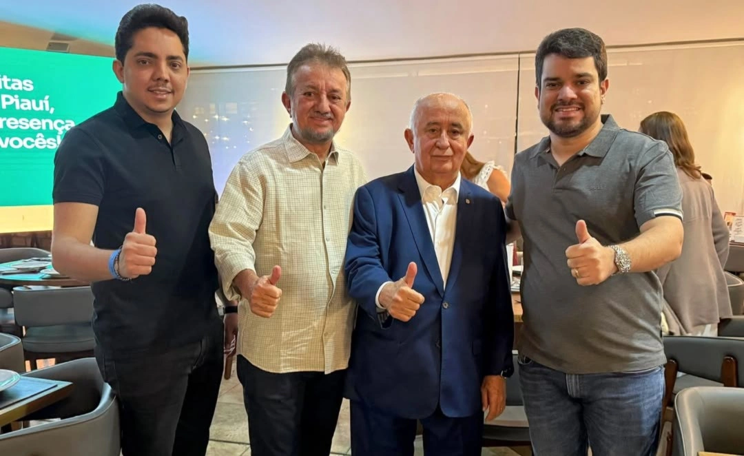 Em Brasília, Joãozinho Félix participa de jantar com deputados