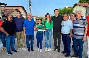 Esperantina entrega calçamentos e nova iluminação em LED na Avenida São José (Foto: Prefeitura de Esperantina) Esperantina entrega calçamentos e nova iluminação em LED na Avenida São José (Foto: Prefeitura de Esperantina)
