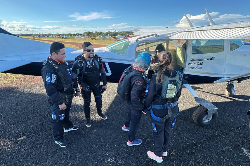 Evento 'e-Fly' reúne mais de 60 aeronaves em Altos e movimenta setor da aviação Evento 'e-Fly' reúne mais de 60 aeronaves em Altos e movimenta setor da aviação