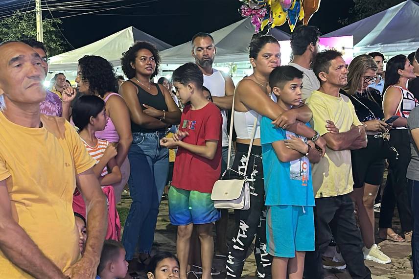 Festival Piripiri Humor & Arte inicia com grande público, risos e muita música Festival Piripiri Humor & Arte inicia com grande público, risos e muita música
