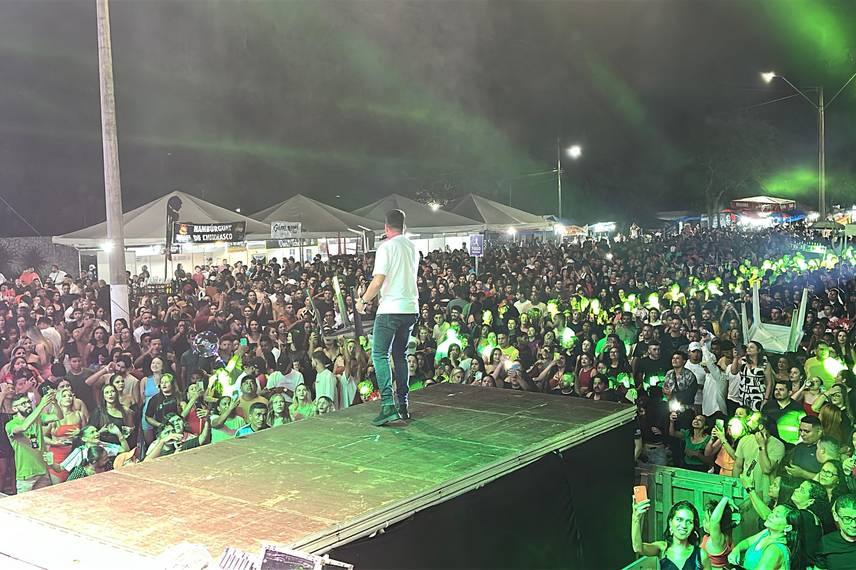Festival Piripiri Humor & Arte inicia com grande público, risos e muita música Festival Piripiri Humor & Arte inicia com grande público, risos e muita música