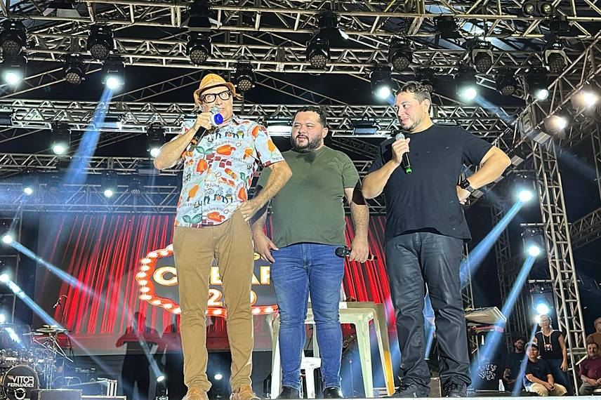 Festival Piripiri Humor & Arte inicia com grande público, risos e muita música Festival Piripiri Humor & Arte inicia com grande público, risos e muita música
