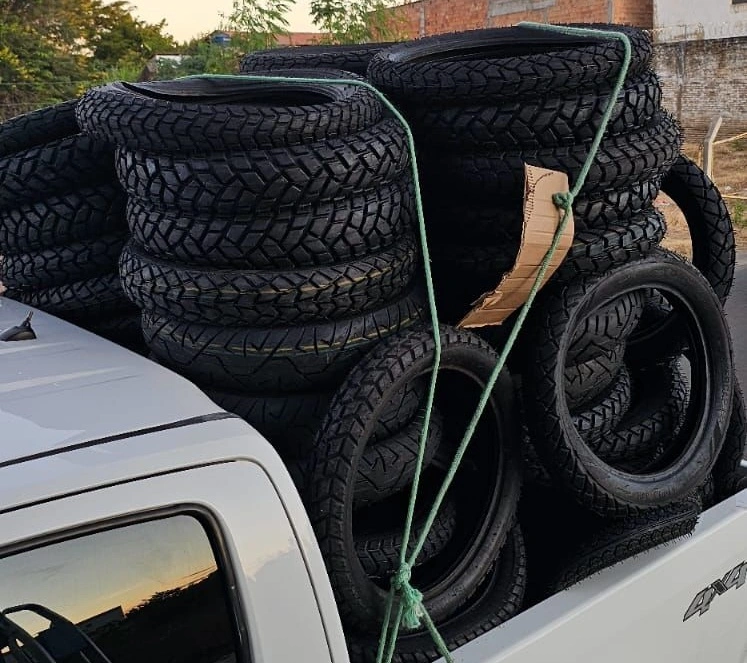 Fiscais apreendem 116 pneus irregulares durante fiscalização em Floriano