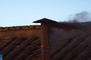 Fumaça Preta: cardeais ainda não definiram novo Papa no Vaticano (Foto: Reprodução/Vaticano)