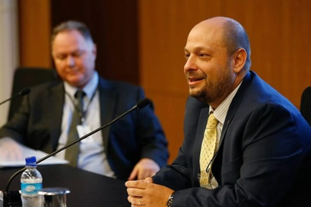 Gilberto Waller Júnior