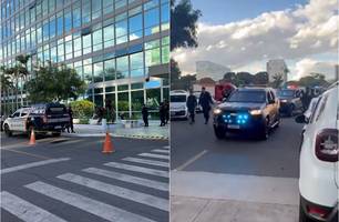 Homem ameaça explodir bomba na Esplanada dos Ministérios, em Brasília (Foto: Reprodução) Homem ameaça explodir bomba na Esplanada dos Ministérios, em Brasília (Foto: Reprodução)