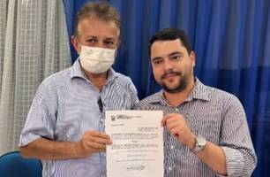 Joãozinho Félix nomeia novo diretor do SAAE de Campo Maior (Foto: Reprodução) Joãozinho Félix nomeia novo diretor do SAAE de Campo Maior (Foto: Reprodução)