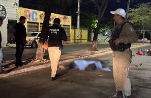 Jovem morre após perder controle de moto enquanto voltava do trabalho em Teresina (Foto: Conecta Piauí)
