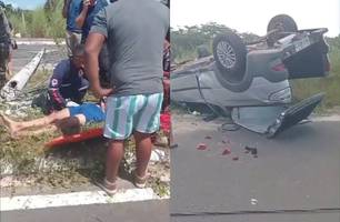 Motorista capota carro ao bater em poste e deixa feridos nas proximidades da UFPI (Foto: Reprodução)