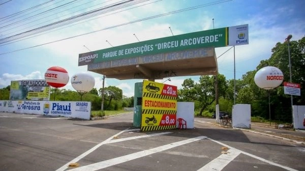 Parque de Exposições Dirceu Arcoverde
