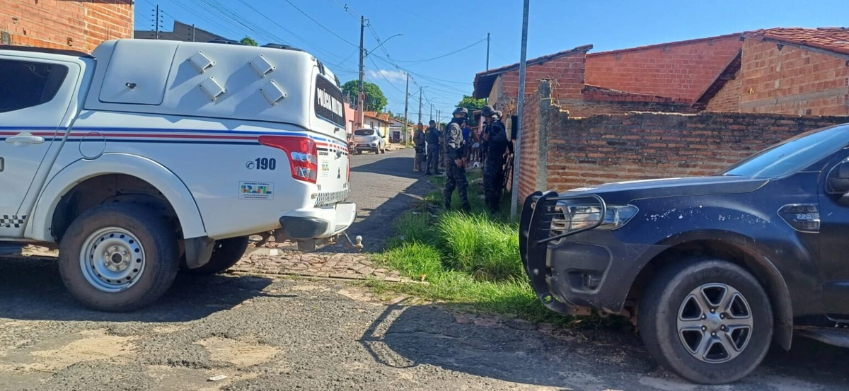 PM do Piauí surta e, armado de faca, mobiliza a polícia de Timon