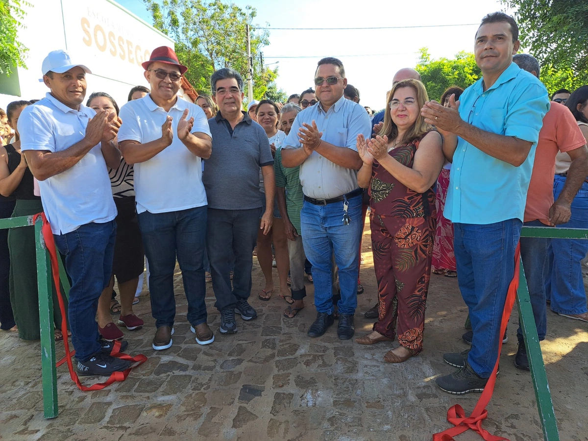 Prefeito Abdoral Melo inaugura mais de 2.800 Metros de Calçamentos em São João do Arraial