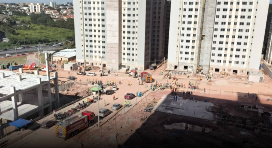 Queda de elevador de carga mata três operários em obra em São Paulo
