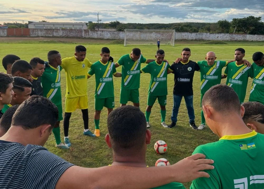 Seleção de Curralinhos perde para Demerval Lobão, mas segue firme em campeonato