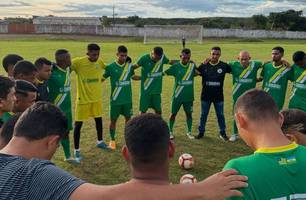 Seleção de Curralinhos perde para Demerval Lobão, mas segue firme em campeonato (Foto: Reprodução) Seleção de Curralinhos perde para Demerval Lobão, mas segue firme em campeonato (Foto: Reprodução)