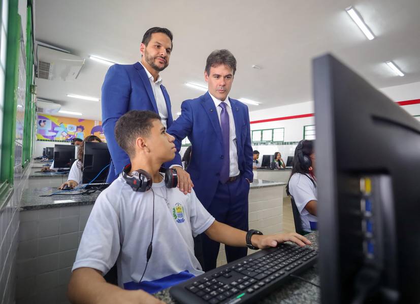 Severo Eulálio visita escola referência em educação integral no Piauí