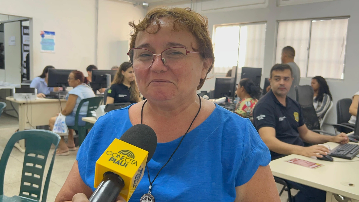 SSP-PI realiza mais uma entrega de aparelhos celulares recuperados em Teresina