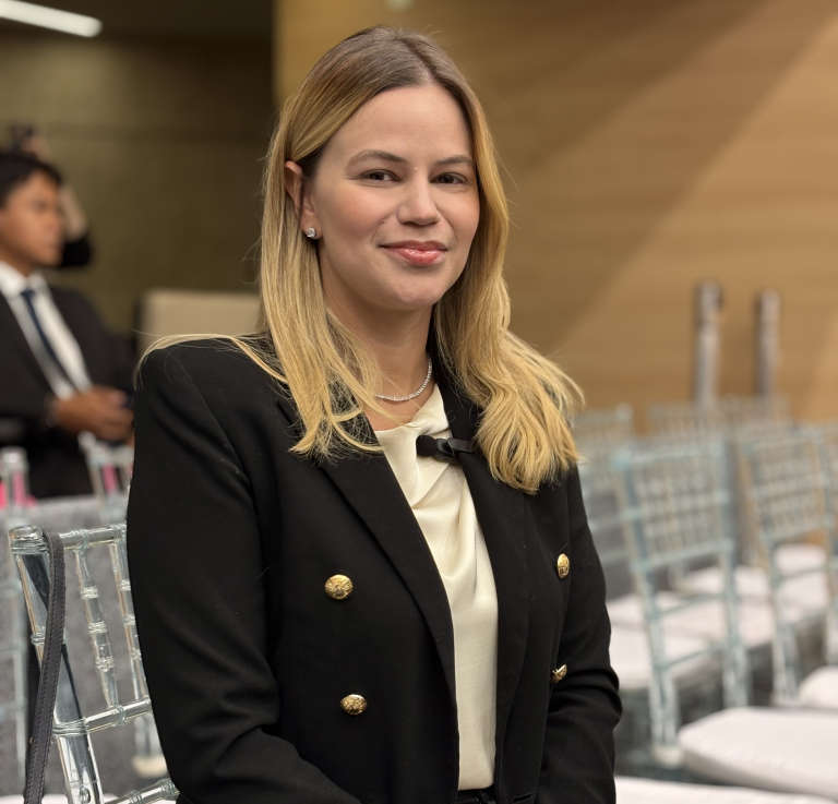 Thaís Araripe – diretora-geral