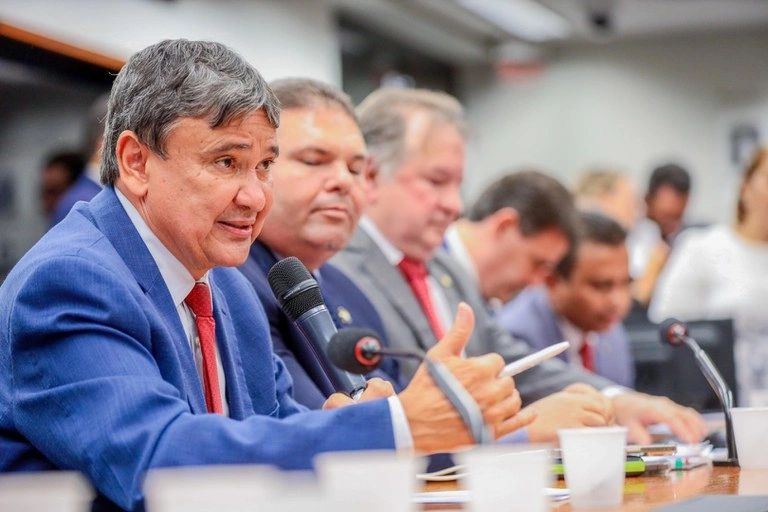 Wellington Dias defende fortalecimento da assistência social com líderes do Piauí