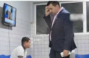 Advogado de Timon apresenta na DHPP suspeito de homicídio em Teresina (Foto: Reprodução)