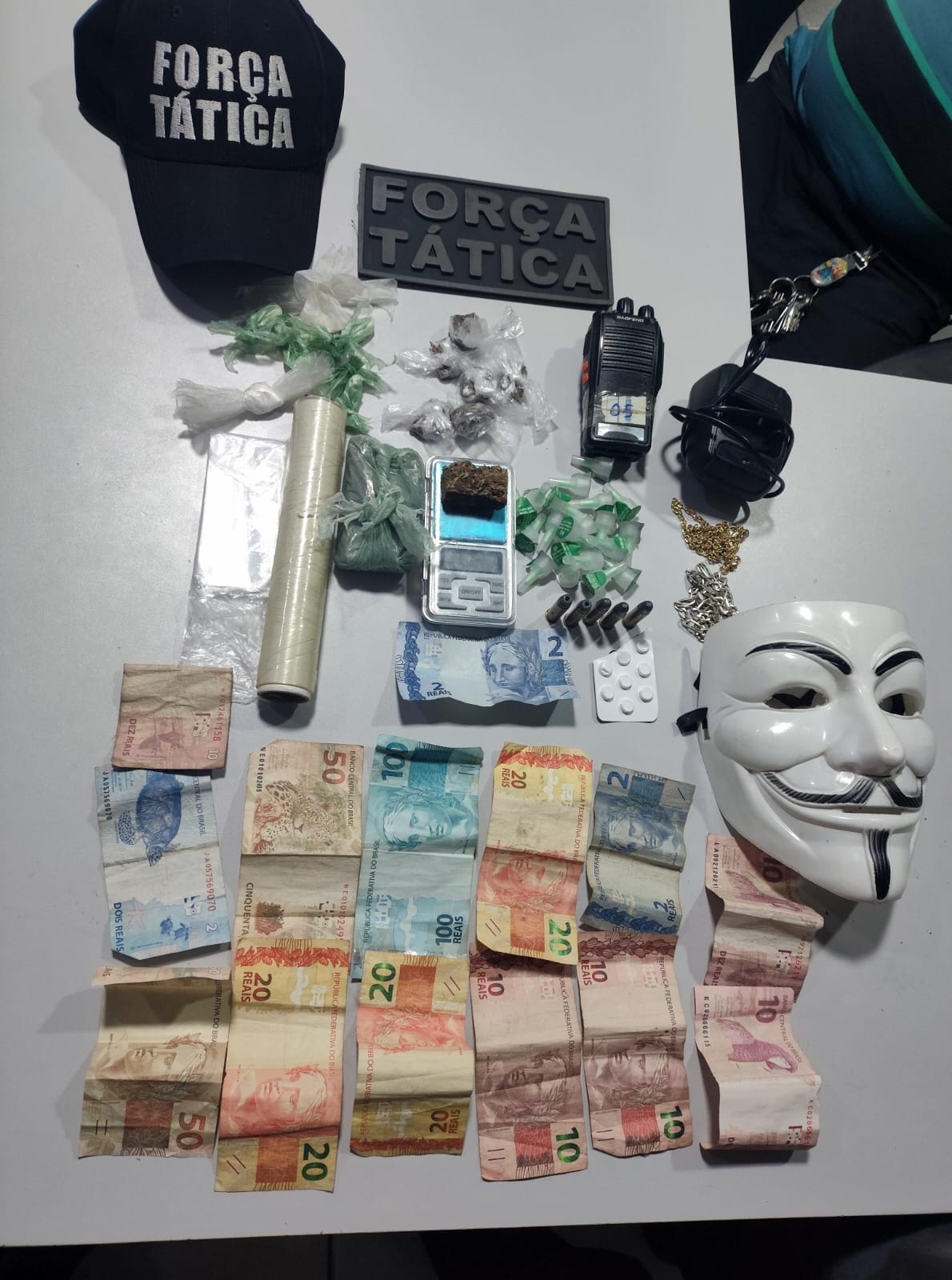 Após denúncia, homem é preso com drogas e munições na zona Sul de Teresina