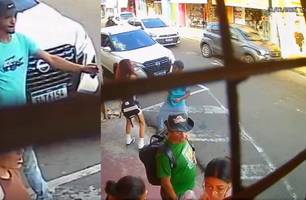 Bandido rouba celular de mulher na frente de outras pessoas no Centro de Teresina (Foto: Reprodução)