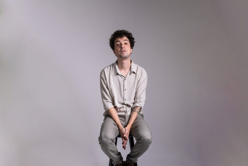 Cantor e compositor carioca Cícero