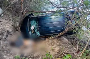 Carro capota em cidade do Piauí e acidente deixa um morto e dois feridos (Foto: Reprodução)