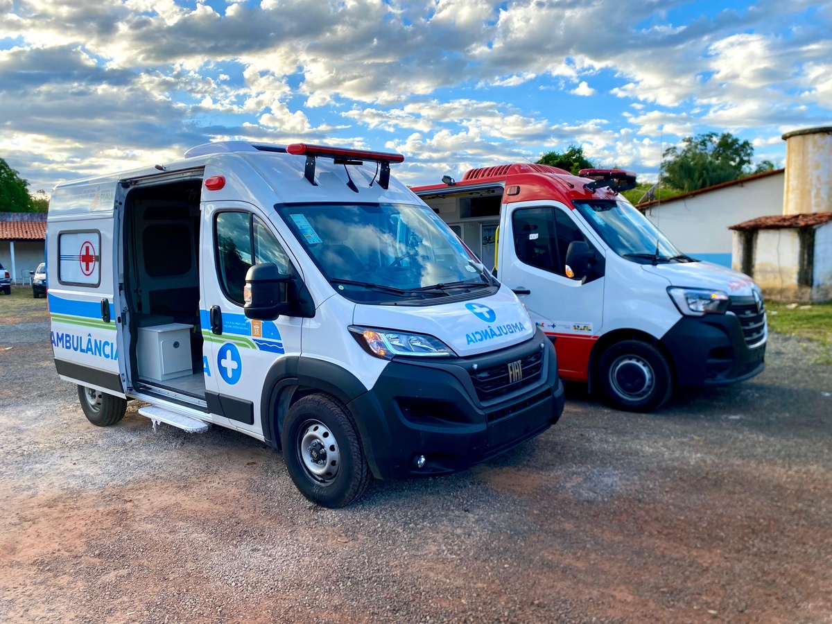 Cocal do Piauí recebe novas ambulâncias com apoio de Tiago Vasconcelos