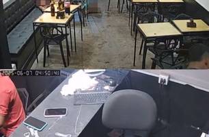 Criminosas armados fazem arrastão em bar na zona Sul de Teresina (Foto: Reprodução)