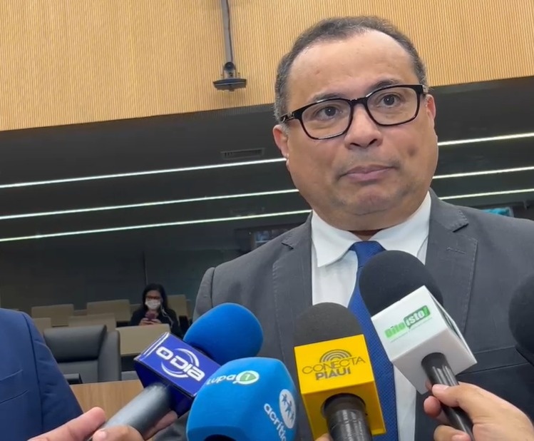 Deputados avaliam encontros de membros da base do PT com adversários