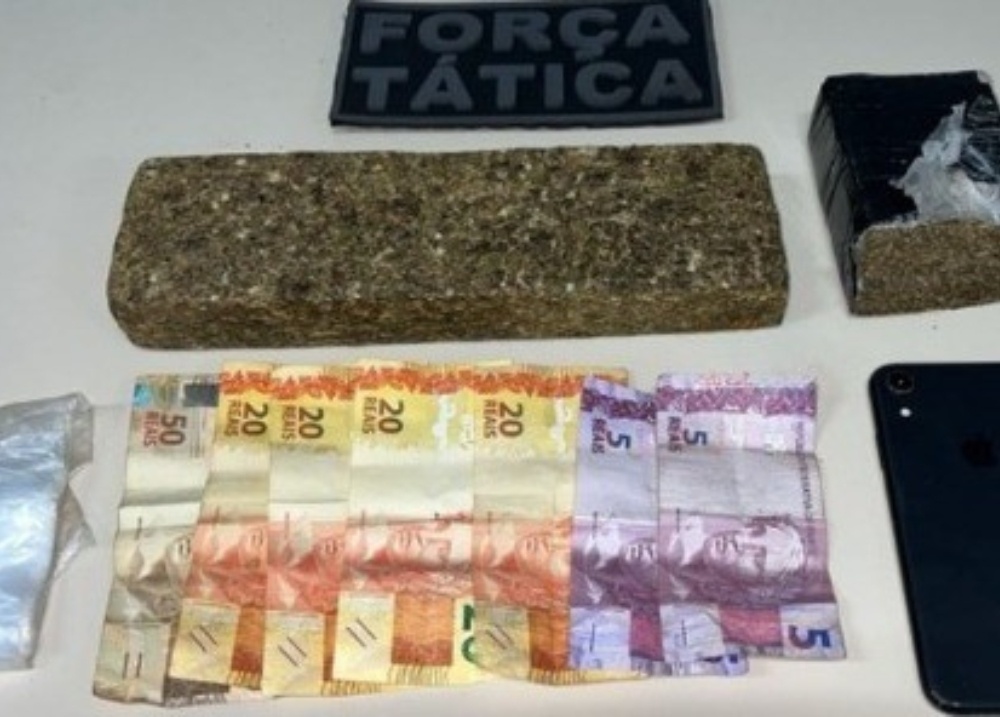 Dupla é presa com drogas após colidir com viatura e tentar fugir em Valença